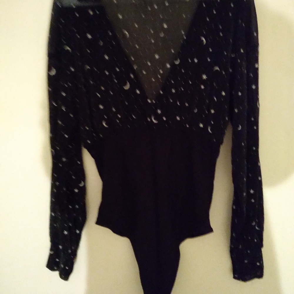Womens Clothes - Picture 2 of 2